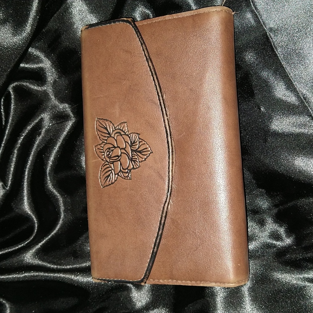 Women's leather clutch